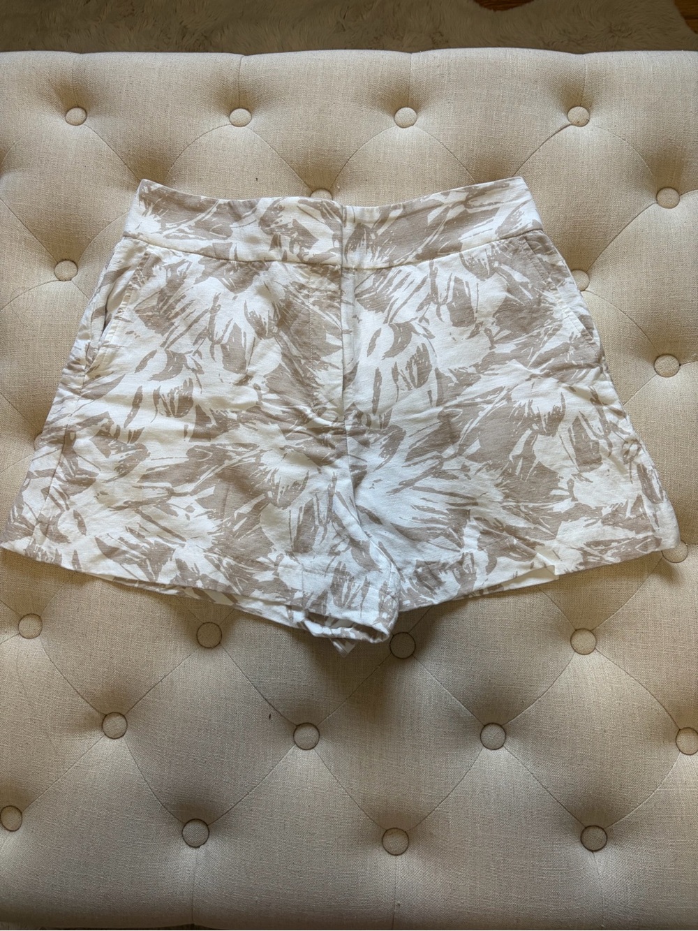 Club Monaco Cream & Tan Printed Linen Blend Shorts-size 10